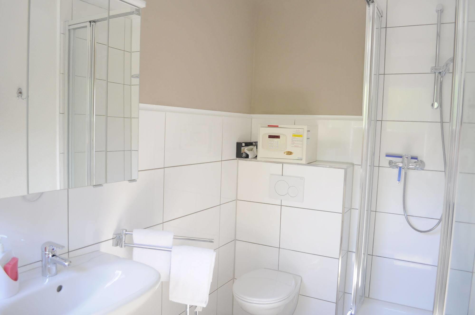 Budapester Hof Gaestehaus Hambourg Extérieur photo
